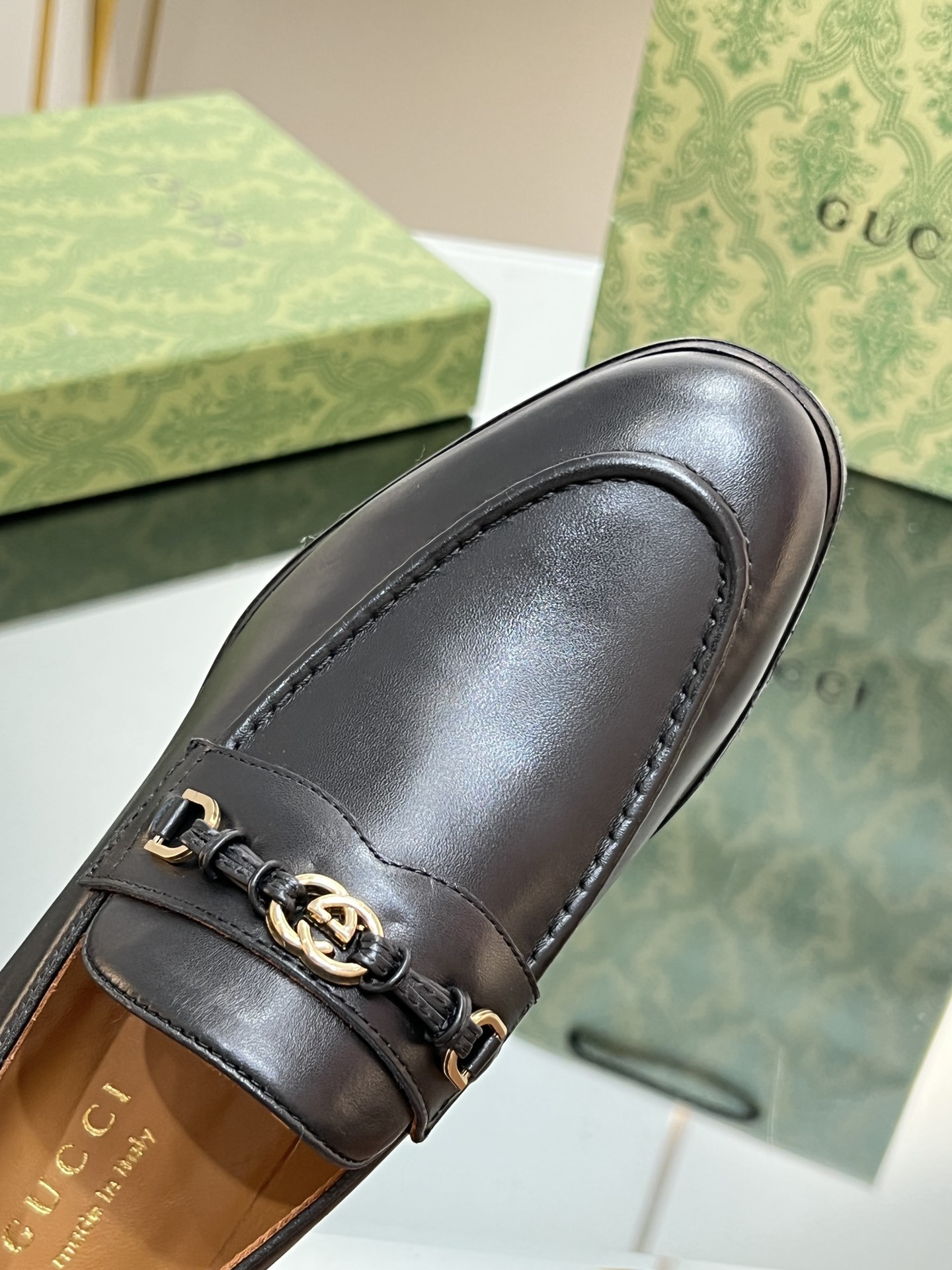 ua G*u*i interlocking g loafer