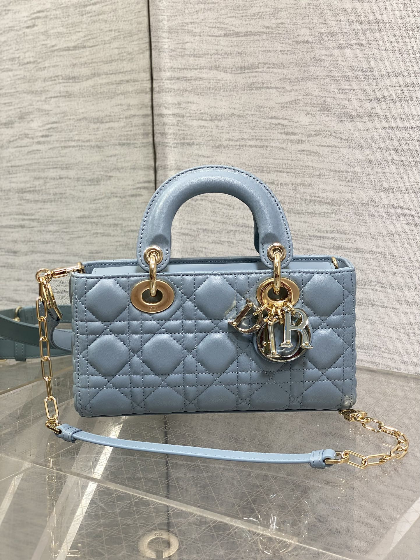 D*or samll d-joy bag 22.5 x 6 x 11.5cm