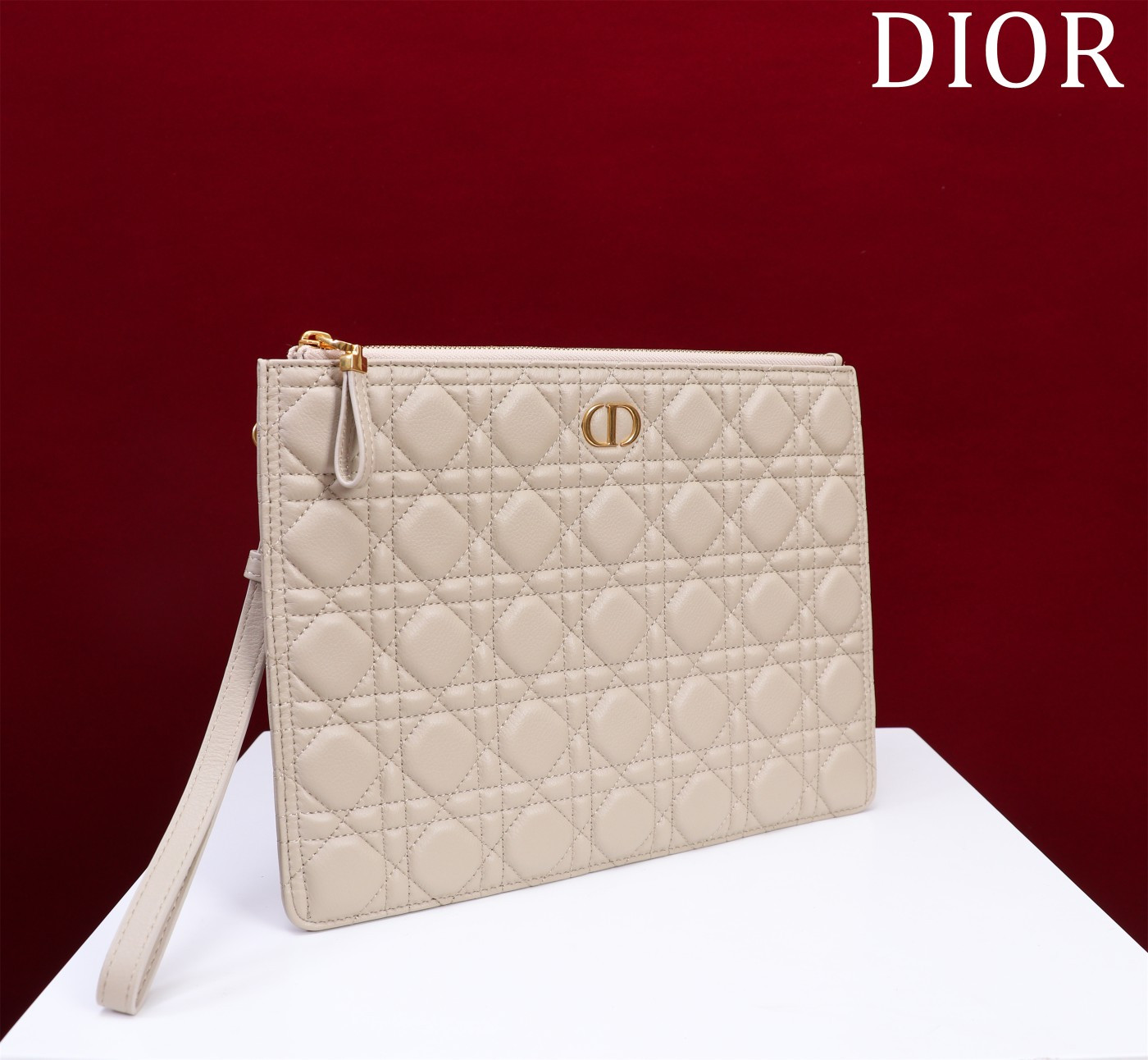 large D*or caro daily pouch 30 x 21.5 cm