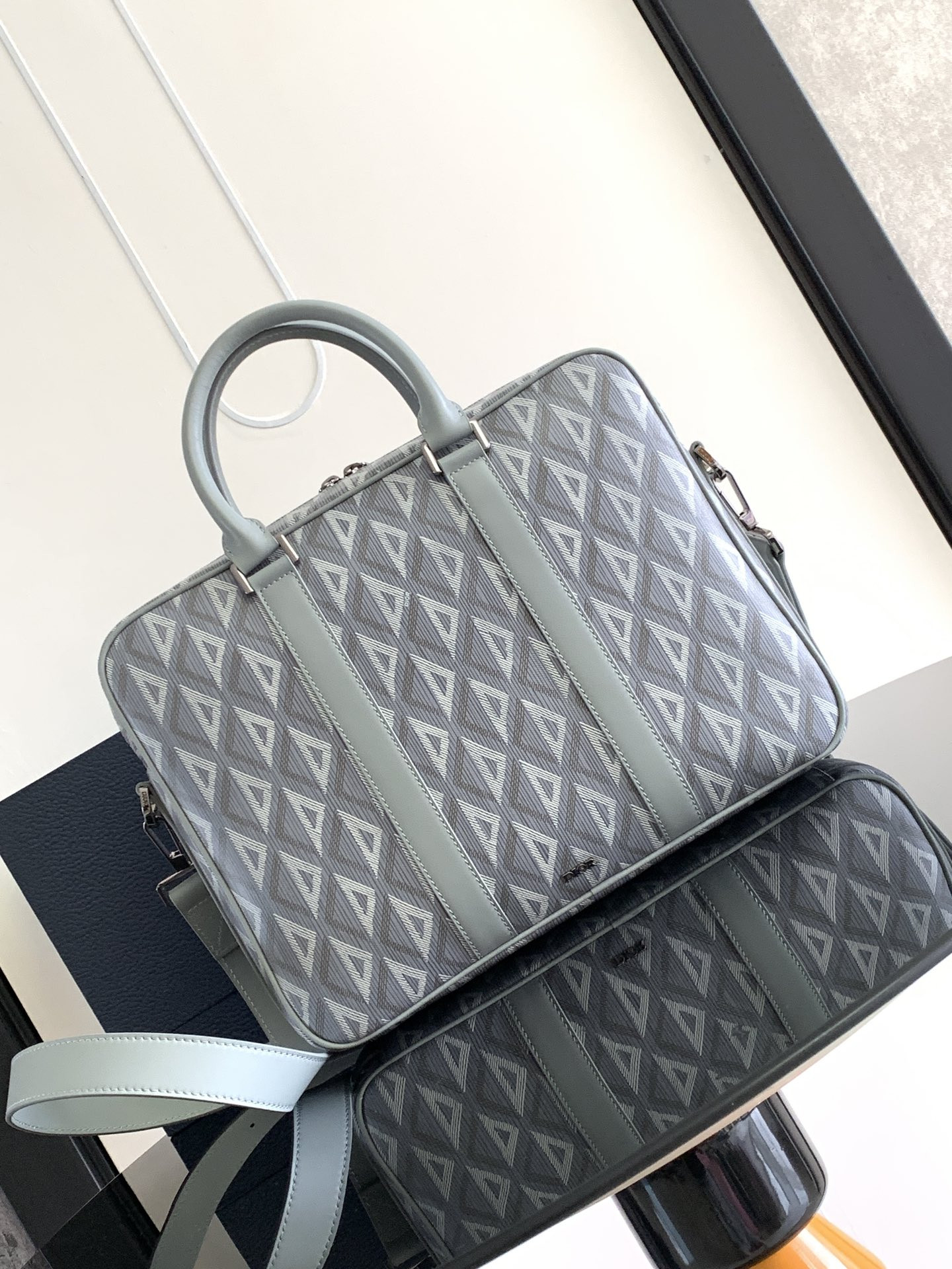 D*or zipped briefcase 37 x 28 x 6 cm