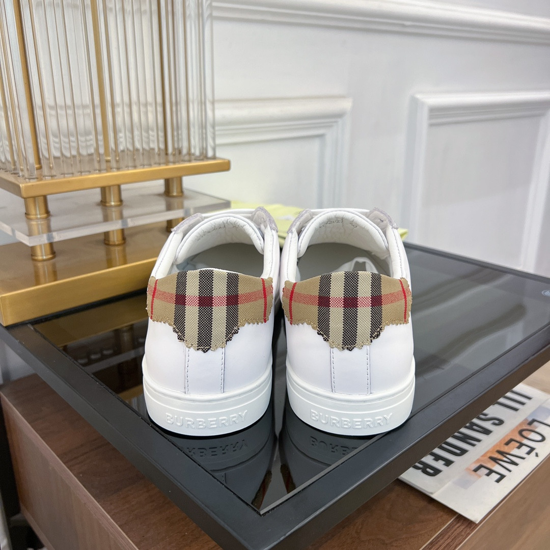 ua B**rry sneakers