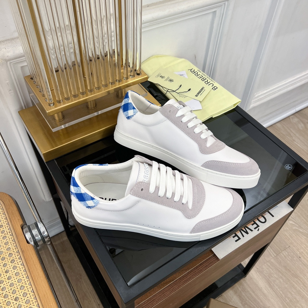 ua B**rry sneakers