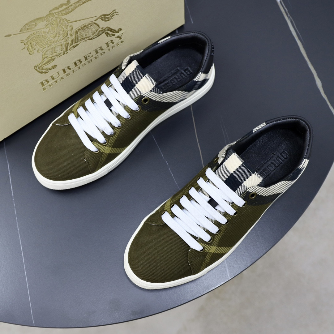 ua B**rry sneakers