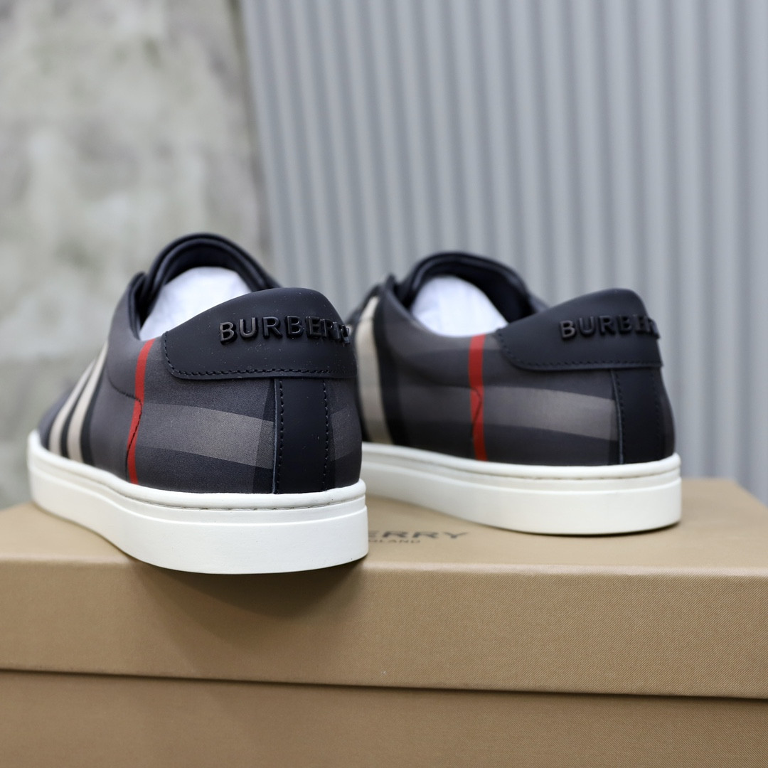 ua B**rry check sneakers