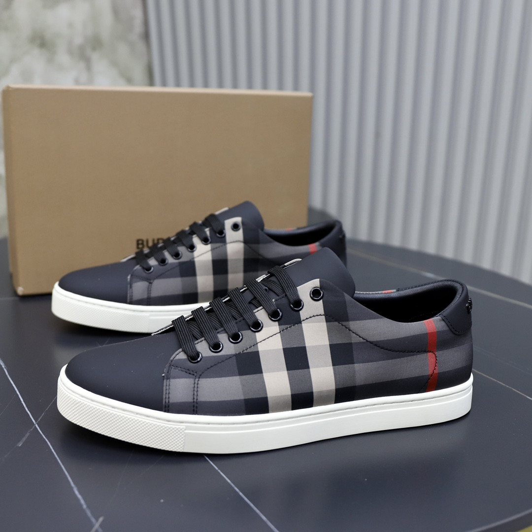 ua B**rry check sneakers