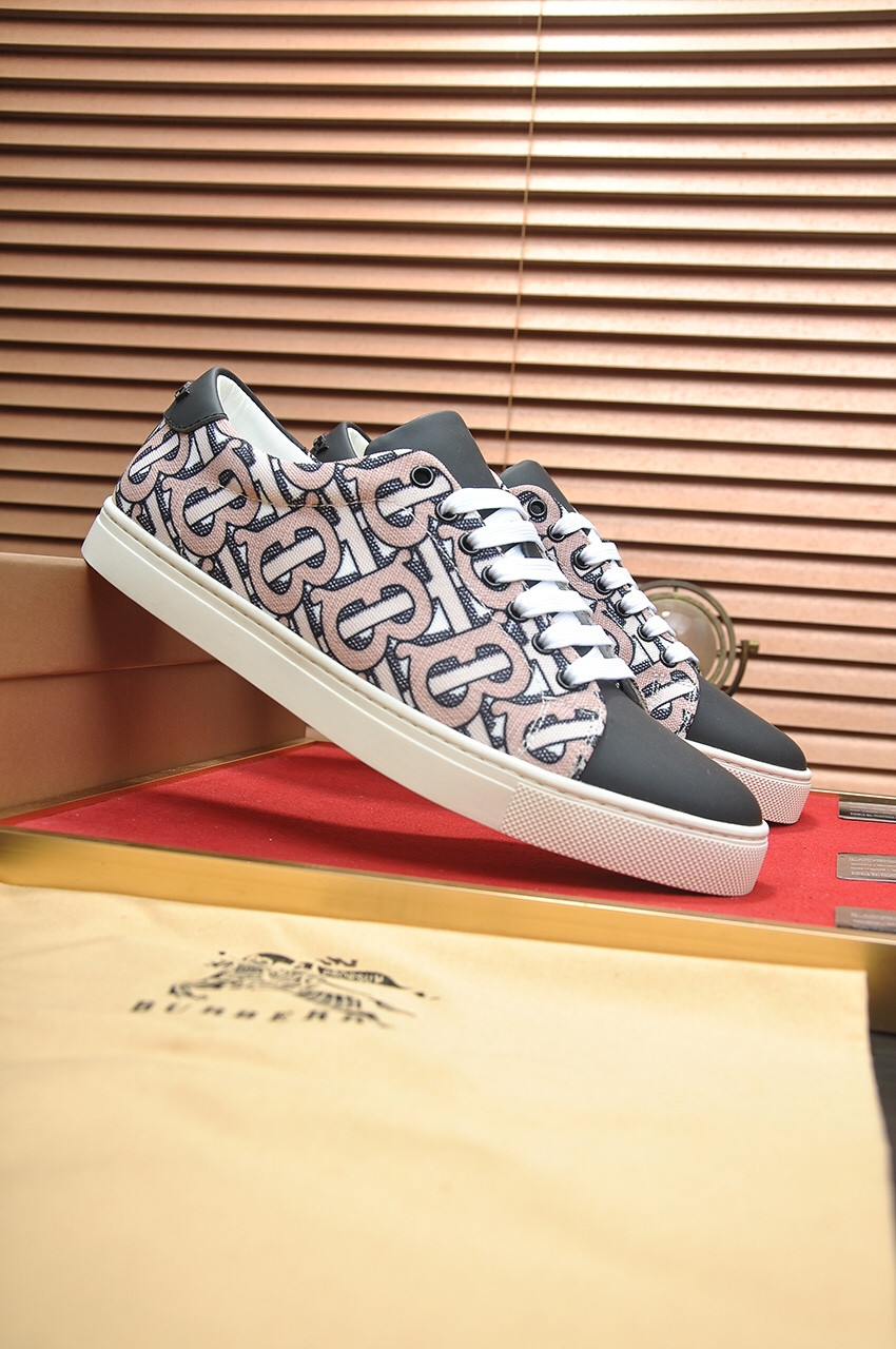 ua B**rry sneakers