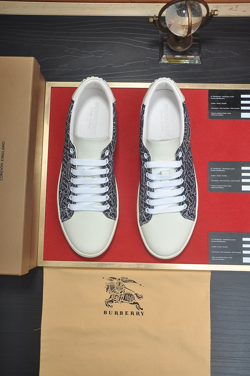 ua B**rry sneakers