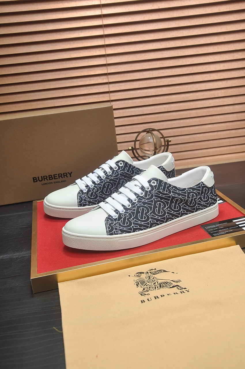ua B**rry sneakers