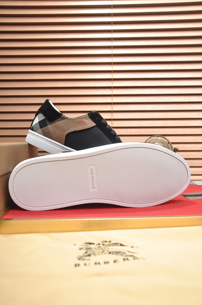 ua B**rry sneakers