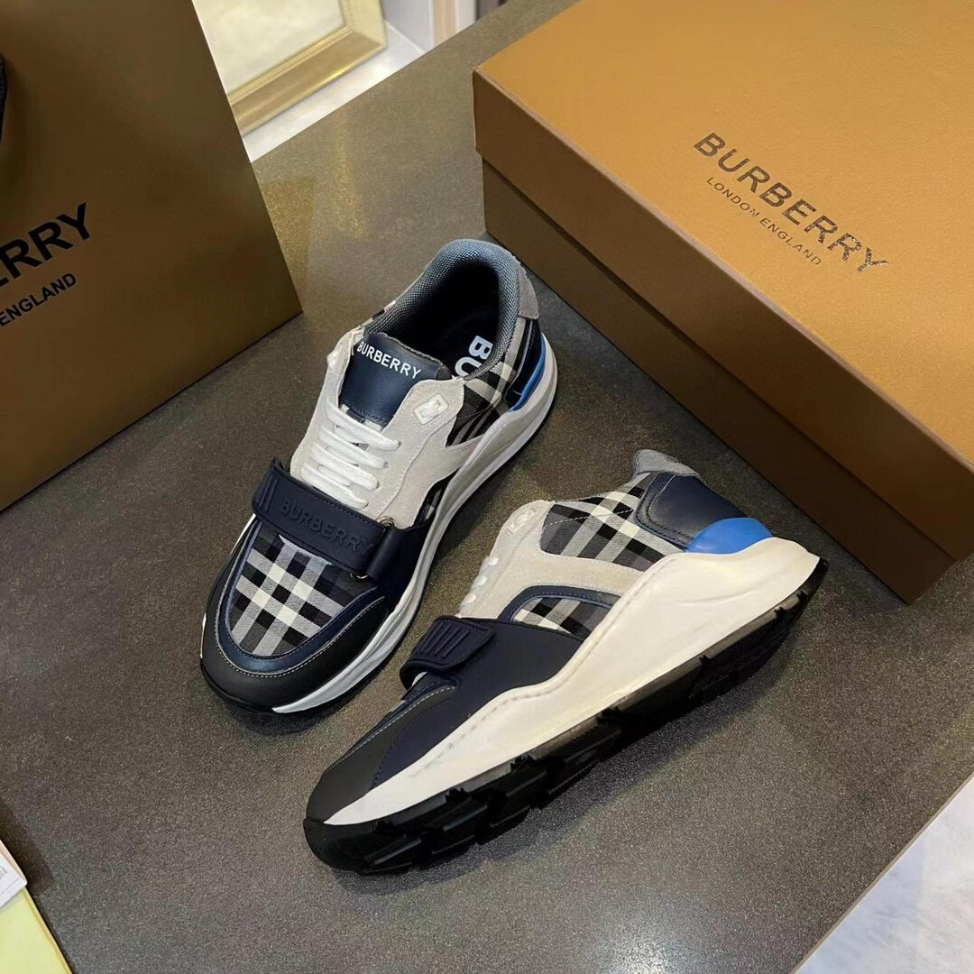 ua B**rry sneakers