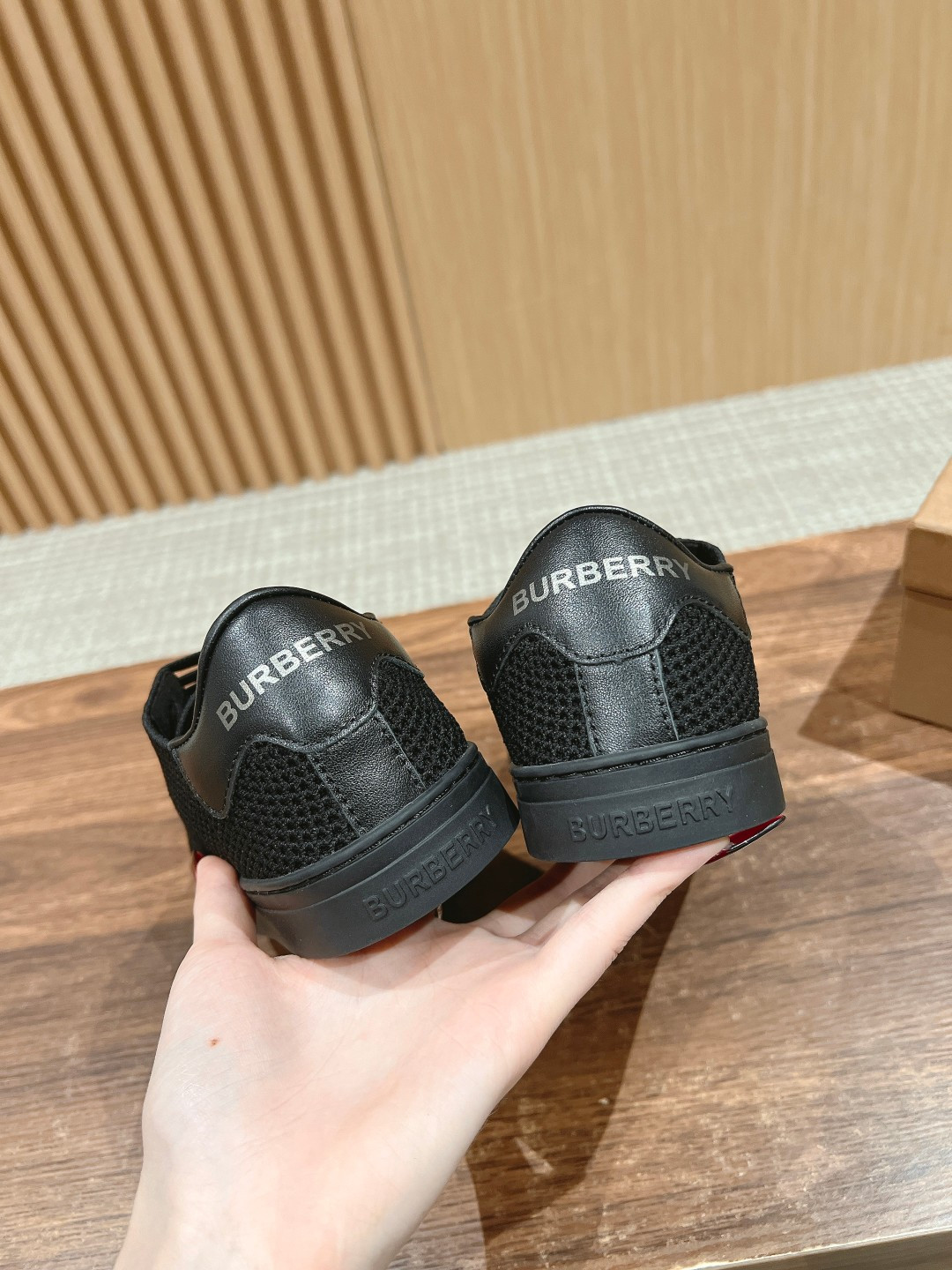 ua B**rry sneakers