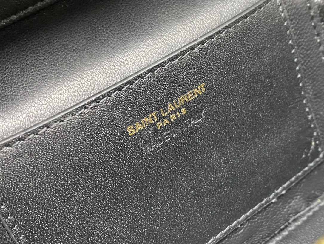 Y*L gaby vanity bag in lambskin 18 x 11 x 6.5 cm