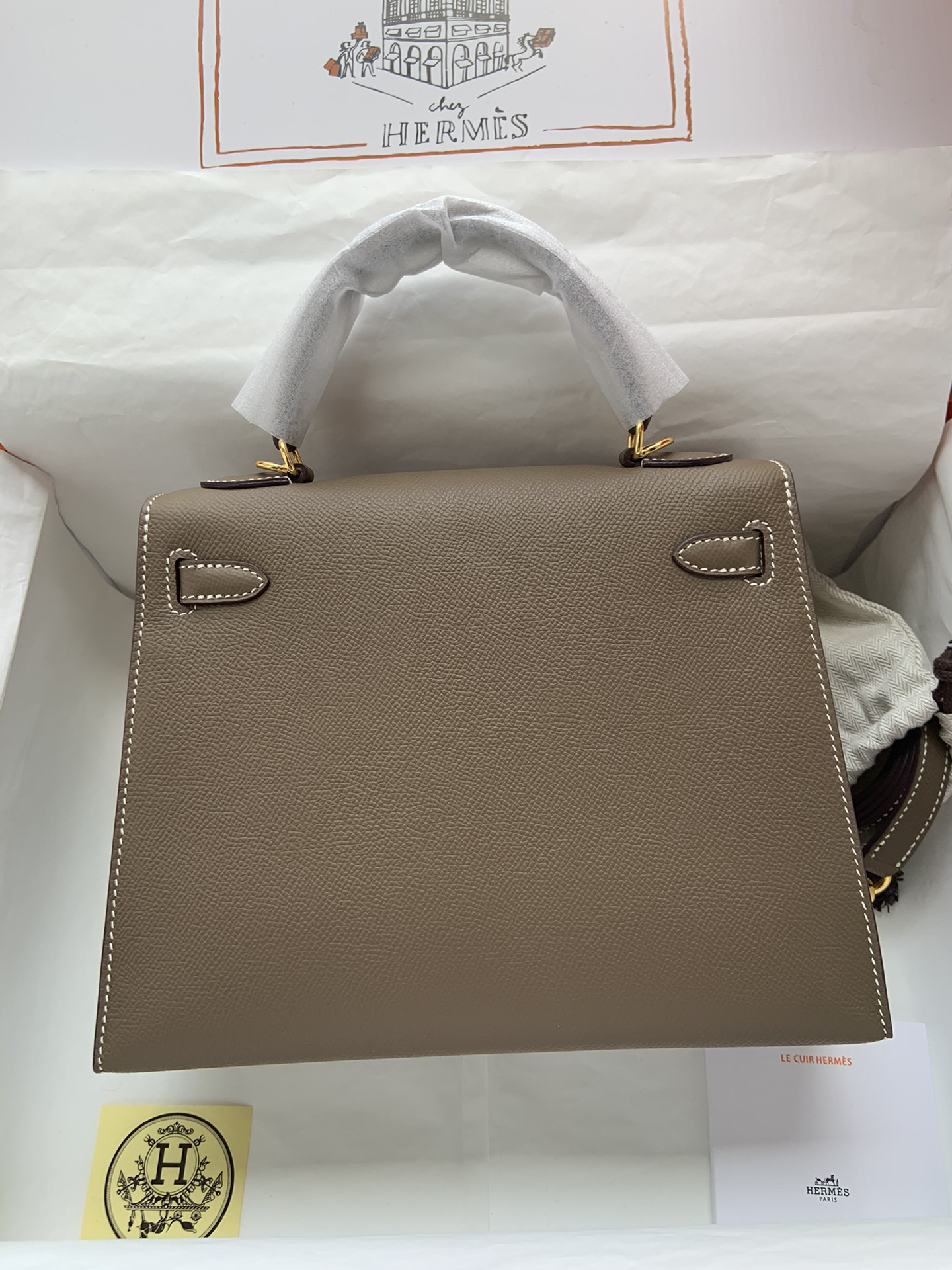 HERMÈS Kelly Gold-tone Hardware 25 28