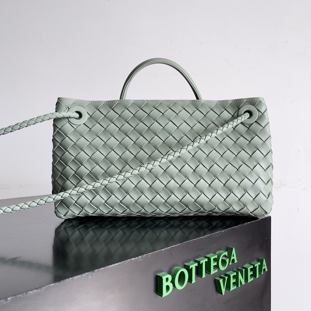 bo*te*ga Ve*ne*ta east-west andiamo 29x10x18cm