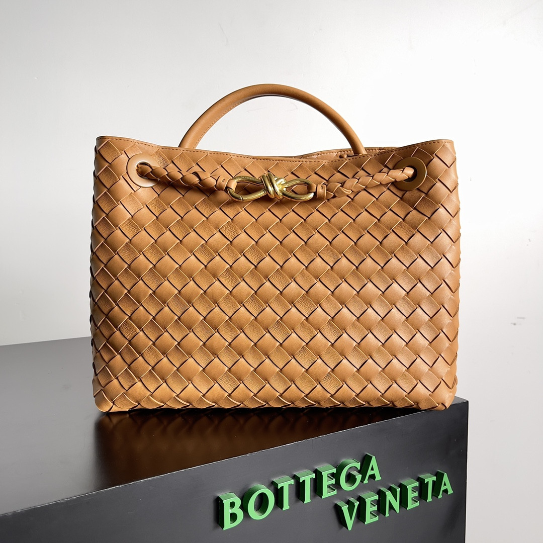 bo*te*ga Ve*ne*ta medium andiamo 32x25x11cm