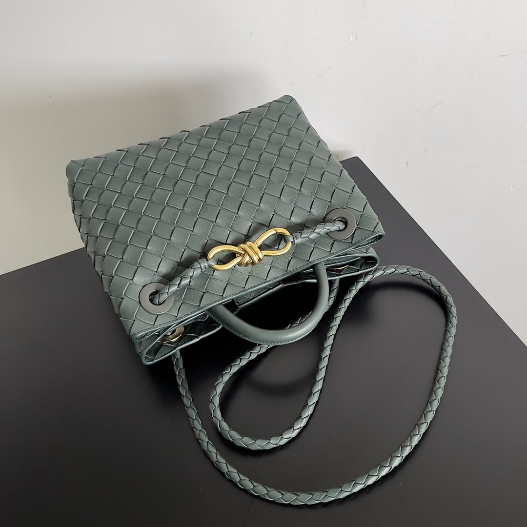 bo*te*ga Ve*ne*ta small andiamo 25x22x10.5cm