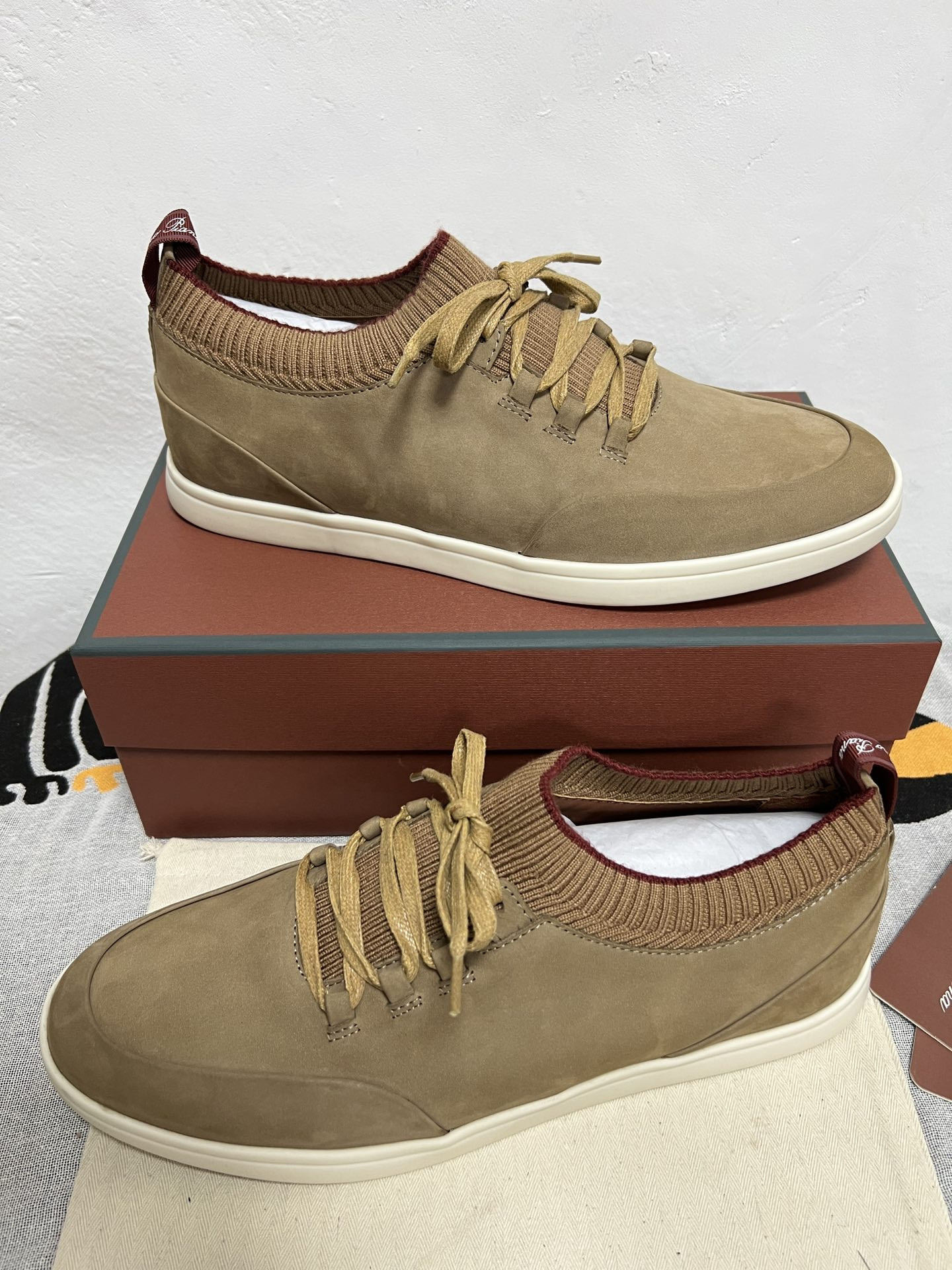 ua L**o p*ana soho walk sneaker