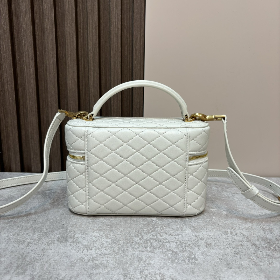 Y*L gaby vanity bag in lambskin 18 x 11 x 6.5 cm