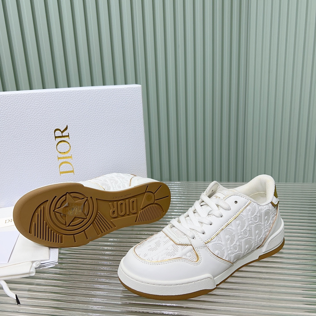ua D*or one sneaker