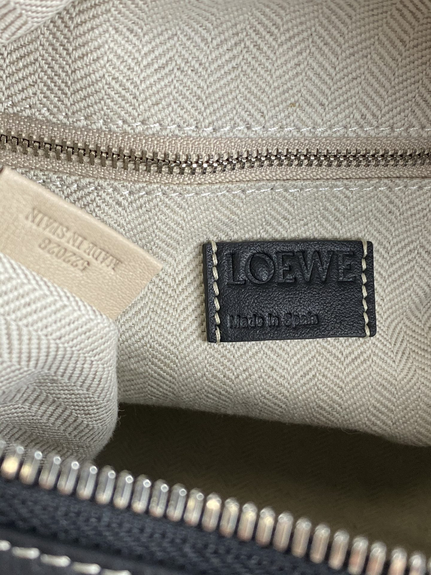 L0ew* large elephant bag 36x26.5x22cm