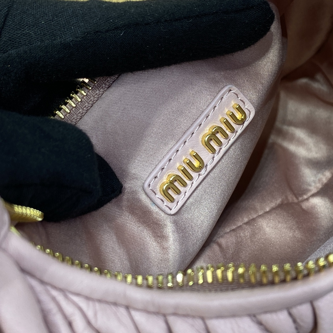 Miu Miu Wander matelassé nappa leather hobo bag 17x20x6cm