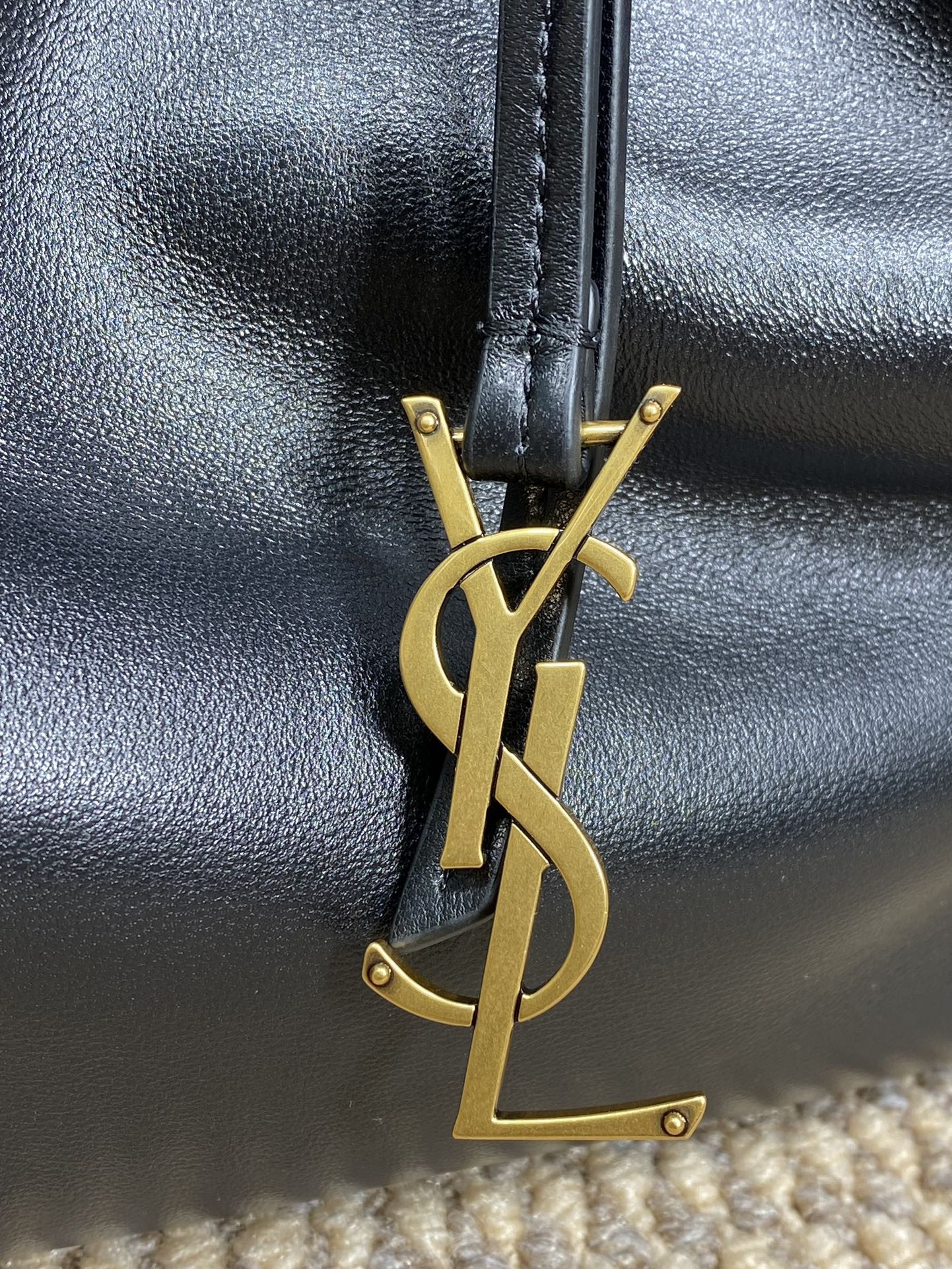 Y*L paris vii pochon in lambskin 24x30x12cm