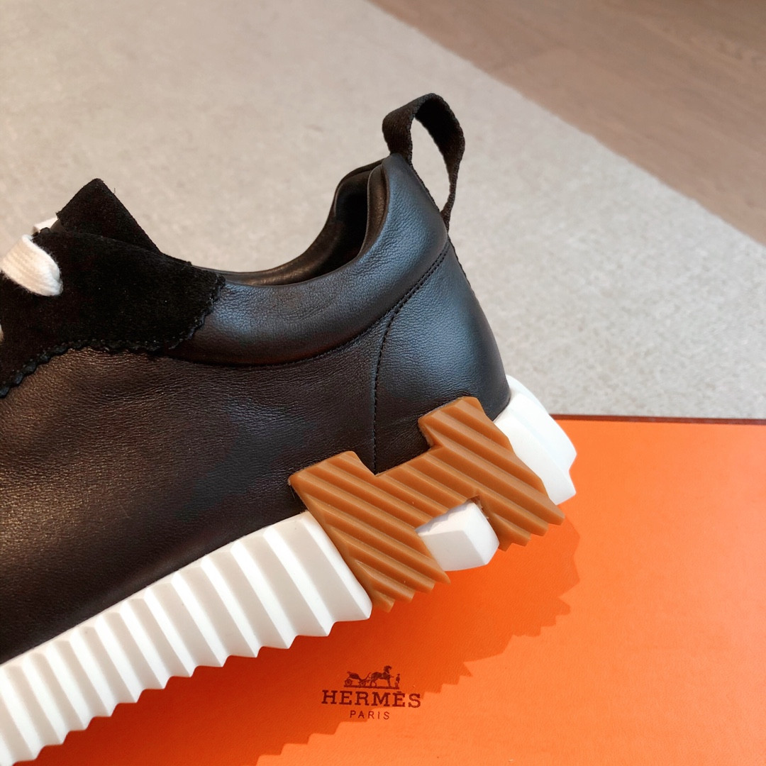 UA Hermès Bouncing Sneaker