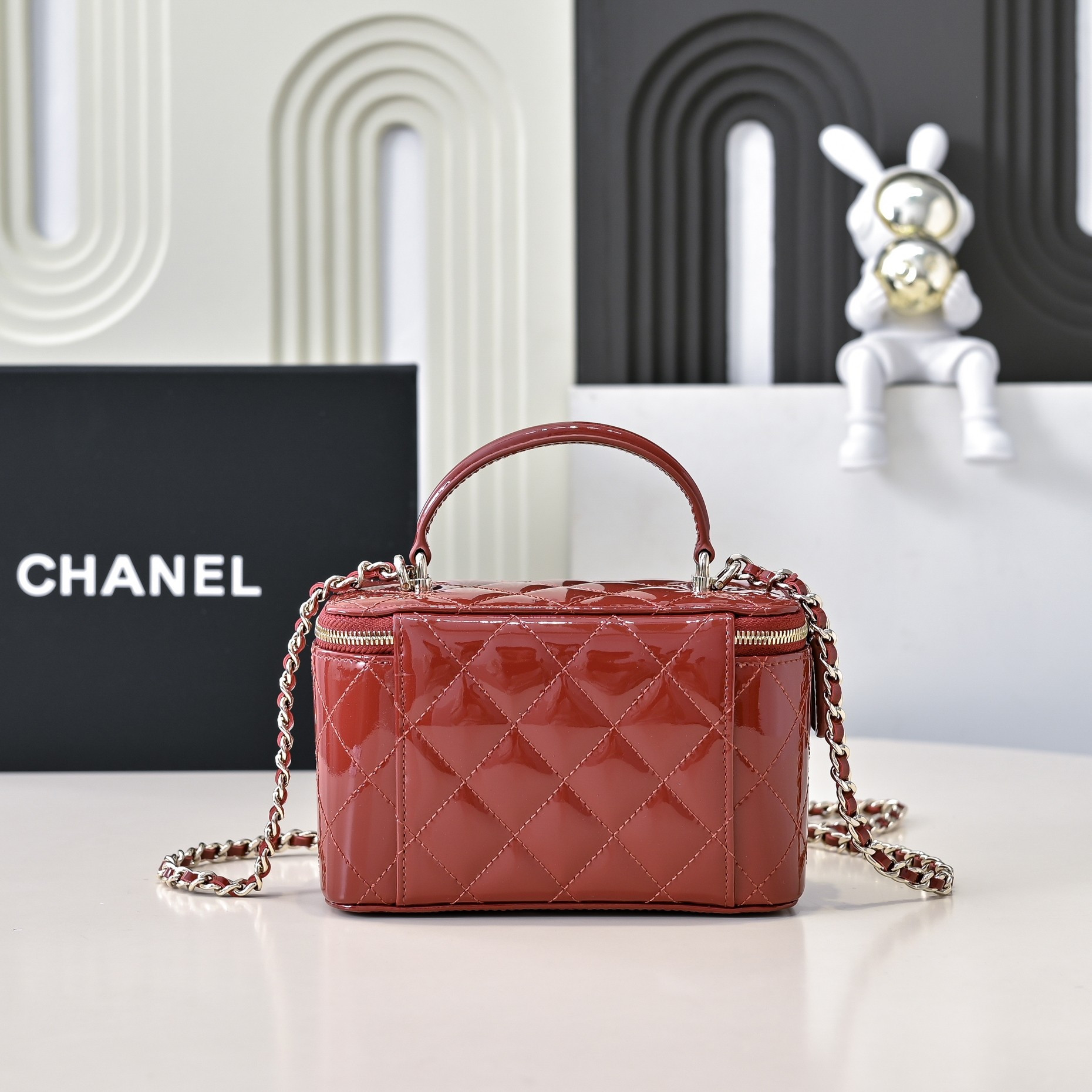 Ch*el long vanity with chain 16.5x10x8cm