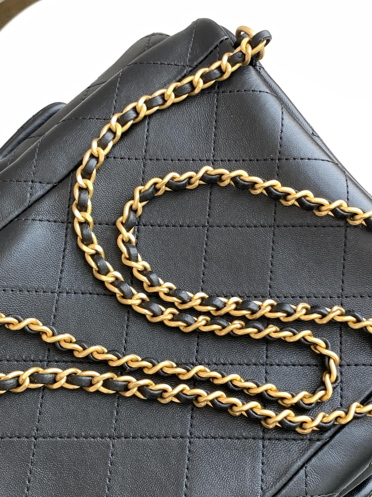 Ch*el backpack shiny lambskin 24.5x18x8cm