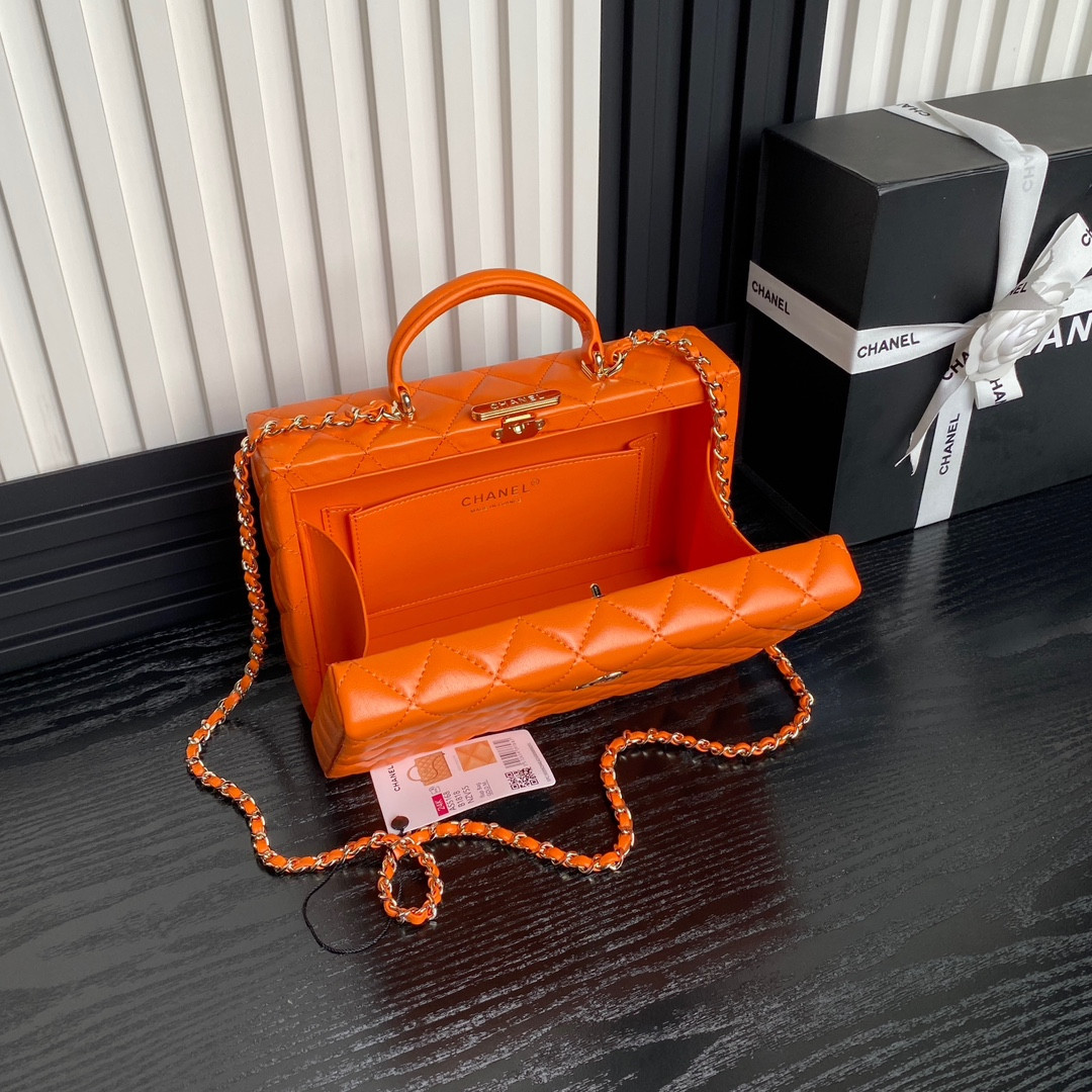 Ch*el box bag 15x22x7.5cm