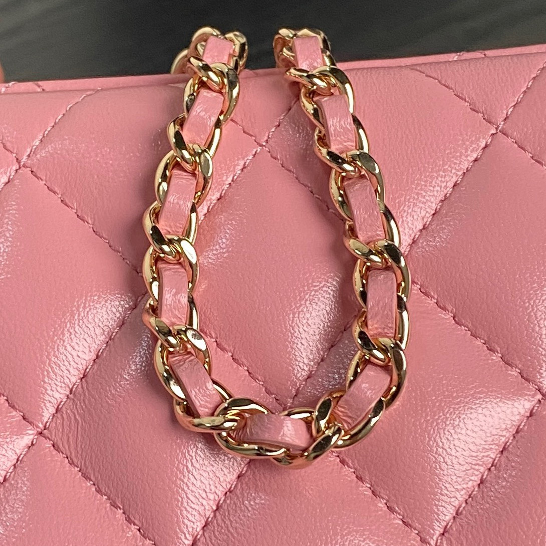 Ch*el vanity with chain  9.5x17x8cm
