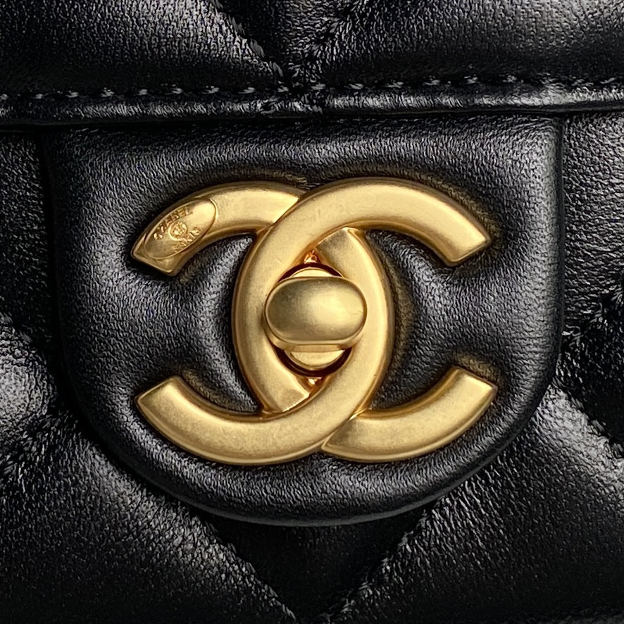 Ch*el 25p bag as5390 17.5×25×7cm