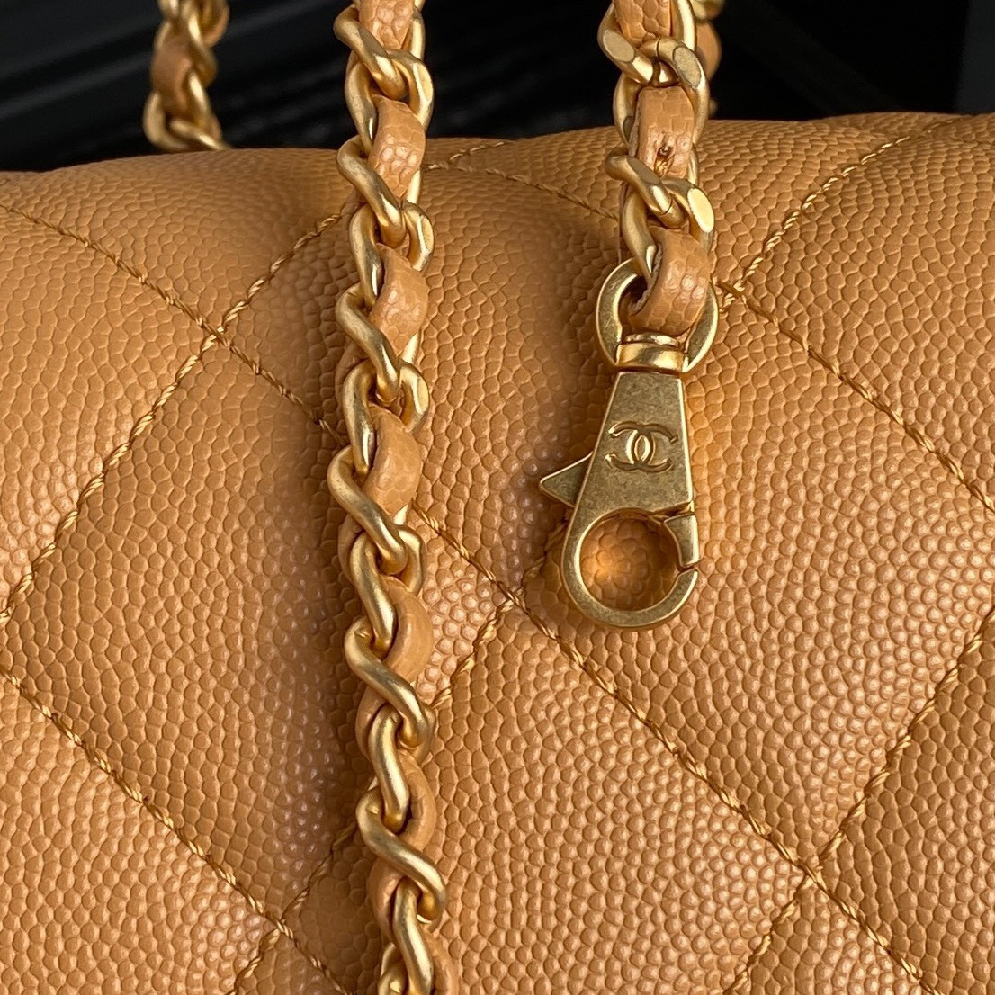 Ch*el classic flap bag 16×22×5cm as5166