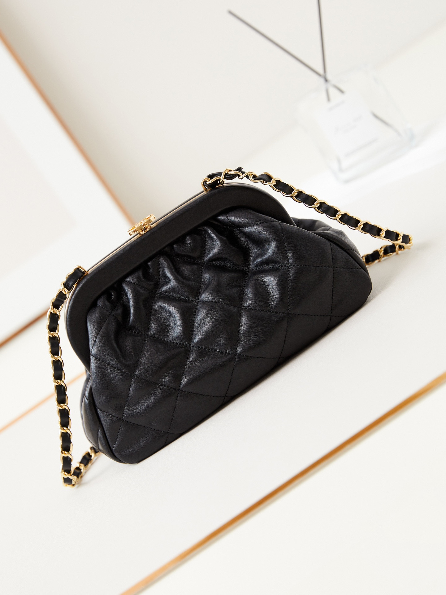 Ch*el 24a cloud bag 16x24x8cm