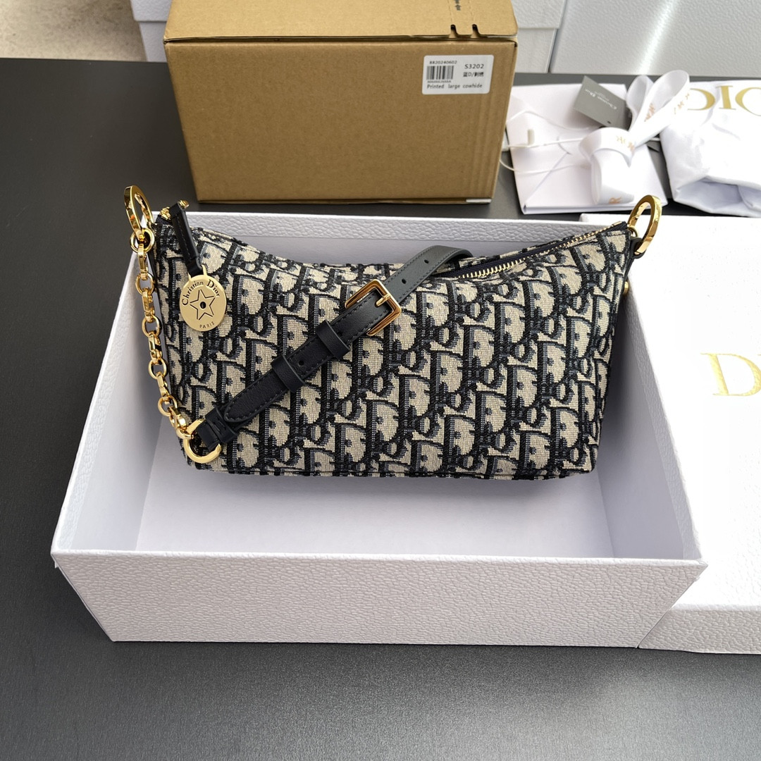 D*or D*orstar hobo bag 22 x 14.5 x 10 cm