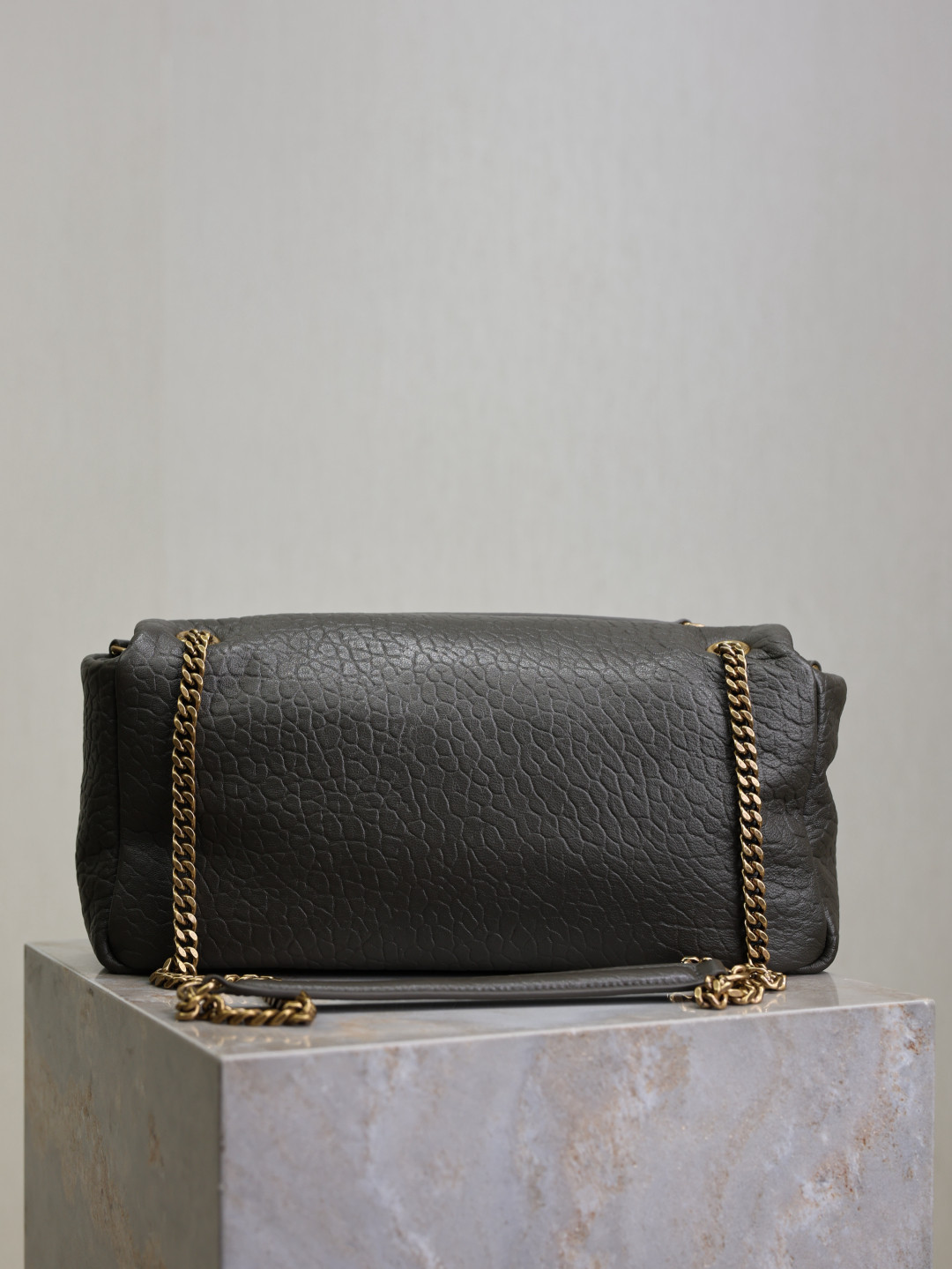 Y*L calypso medium in grained lambskin 800916 30x15x7.5cm