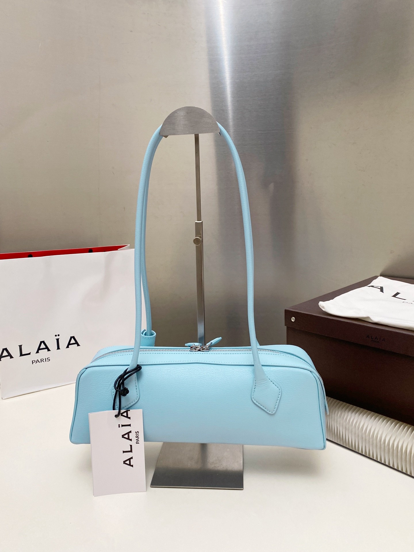 ALAÏA LE TECKEL MEDIUM BAG 33x11x10cm