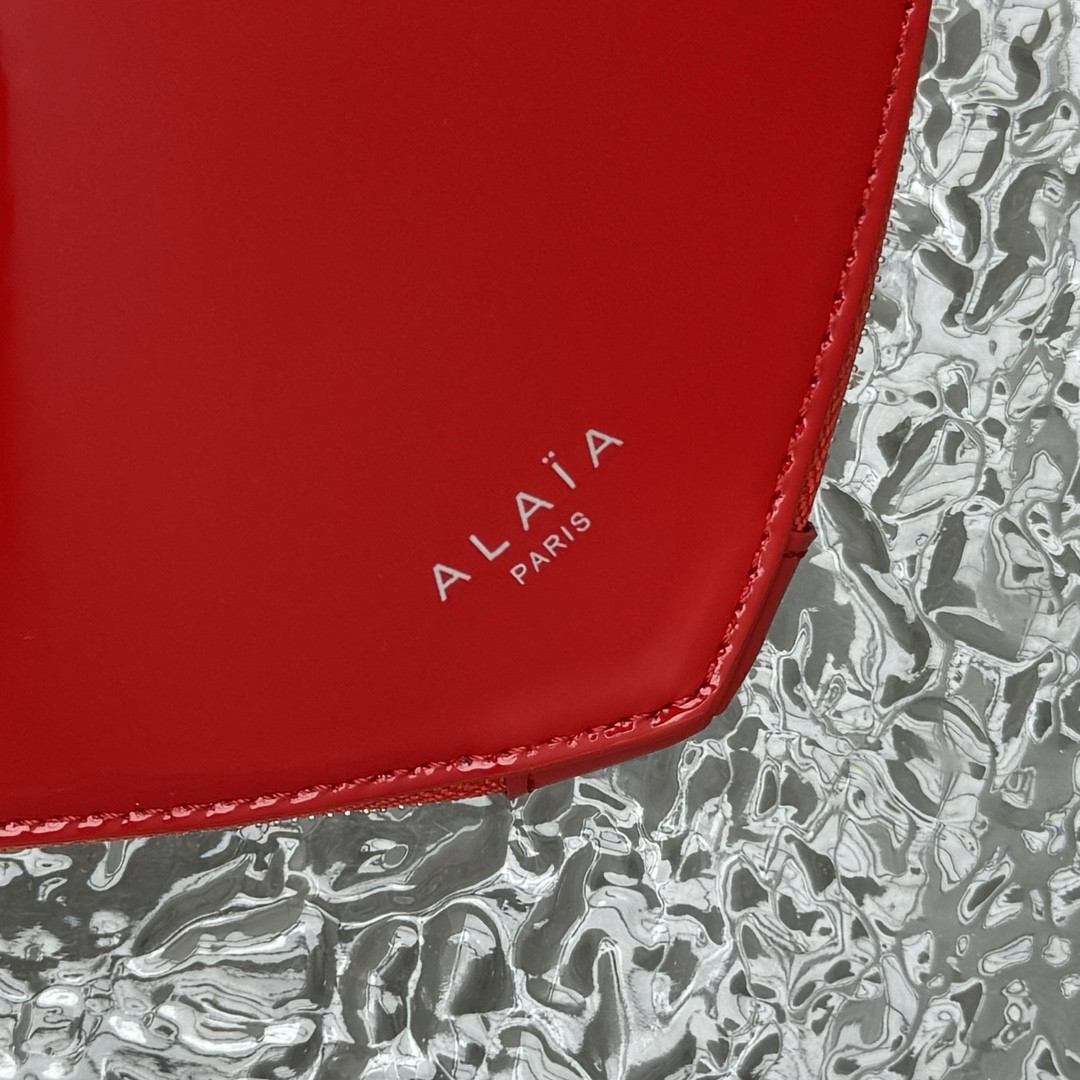 ALAÏA Le Coeur Heart Bag 18.5x20.5x5cm