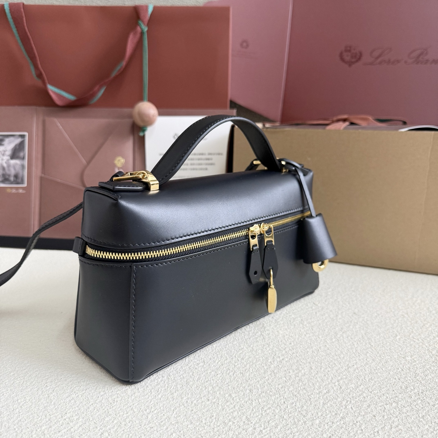 L**o p*ana extra bag l23 23x12x7cm