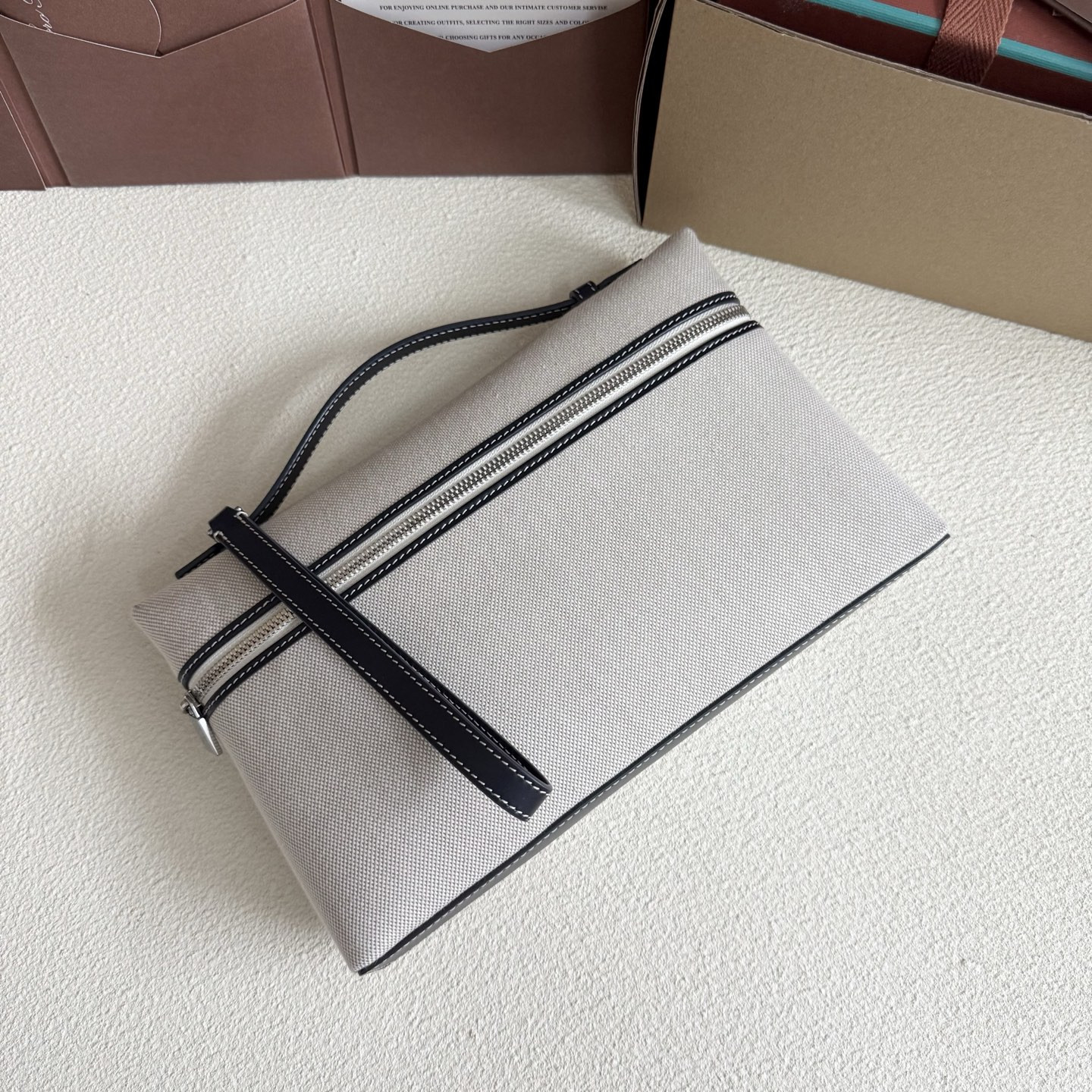 L**o p*ana extra pouch l29 29x18x5cm