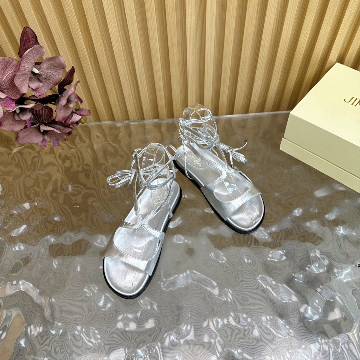 ua Ji*y Ch* sandals
